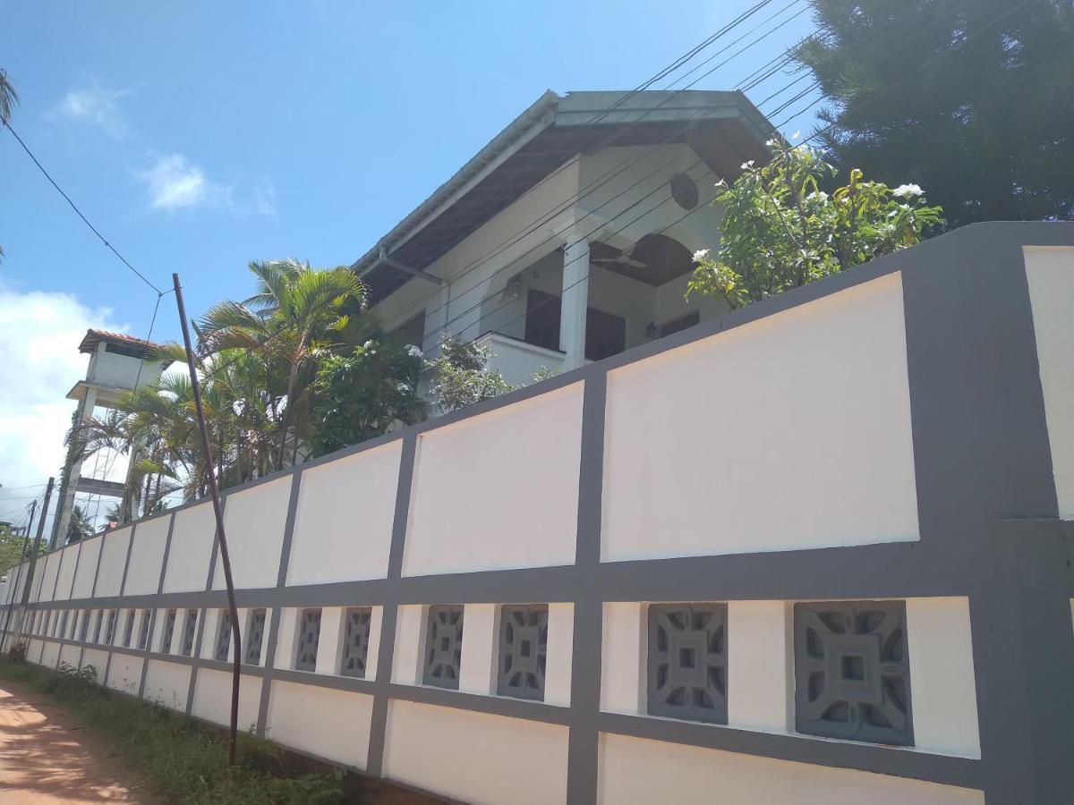 Vijai Resort Negombo Esterno foto