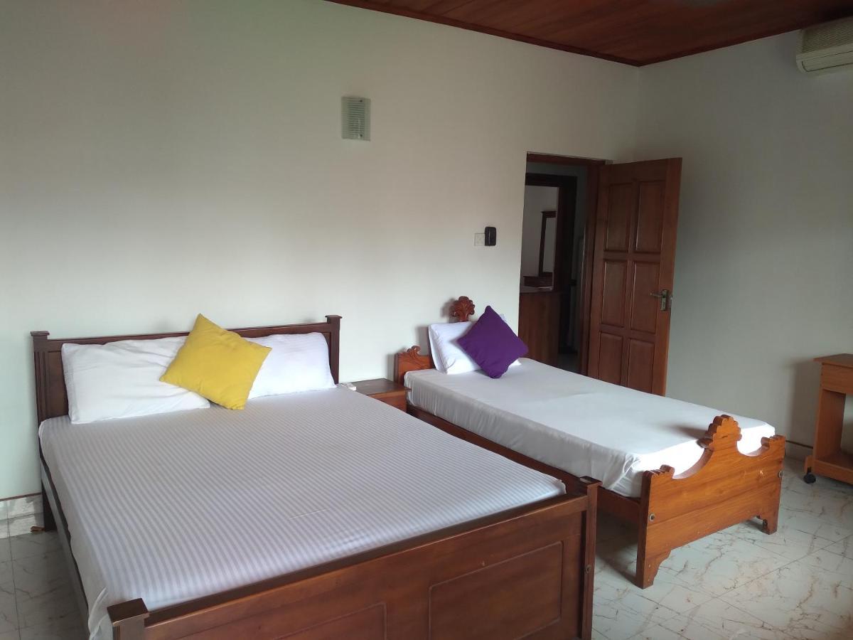Vijai Resort Negombo Esterno foto