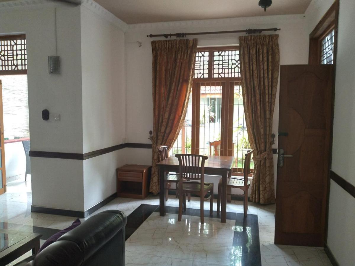 Vijai Resort Negombo Esterno foto