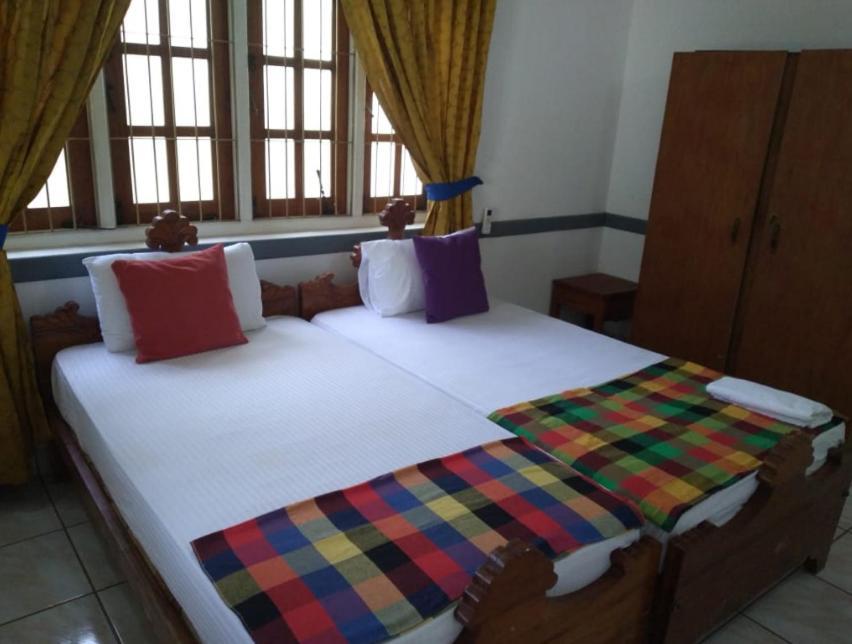 Vijai Resort Negombo Esterno foto