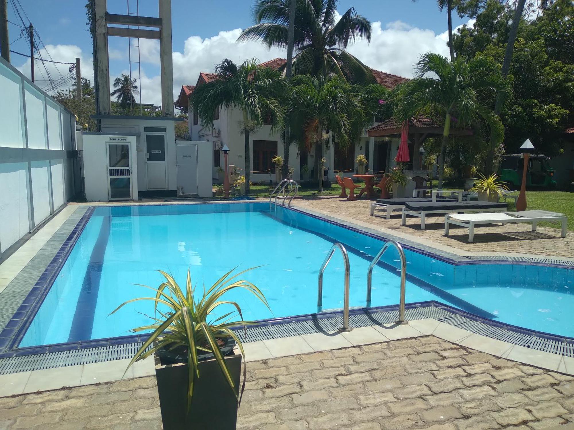 Vijai Resort Negombo Esterno foto